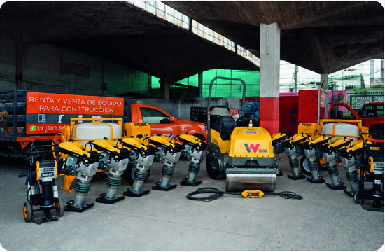 Equipo de compactación y maquinaria VAGUER en sus instalaciones